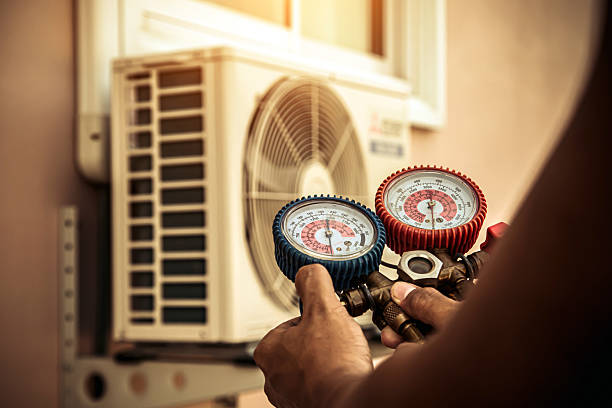 Professional Hvac Installation technician working in Burket, IN